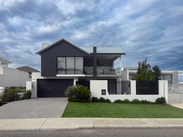 Weatherboards painted by LA Painting & Decorating, Perth