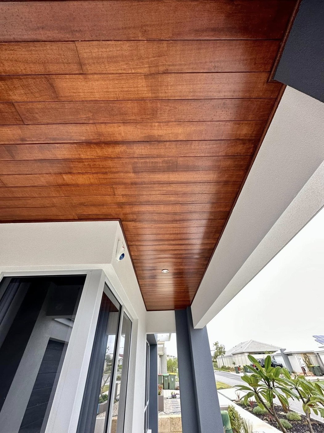 Common render damage repaired by LA Painting in Perth